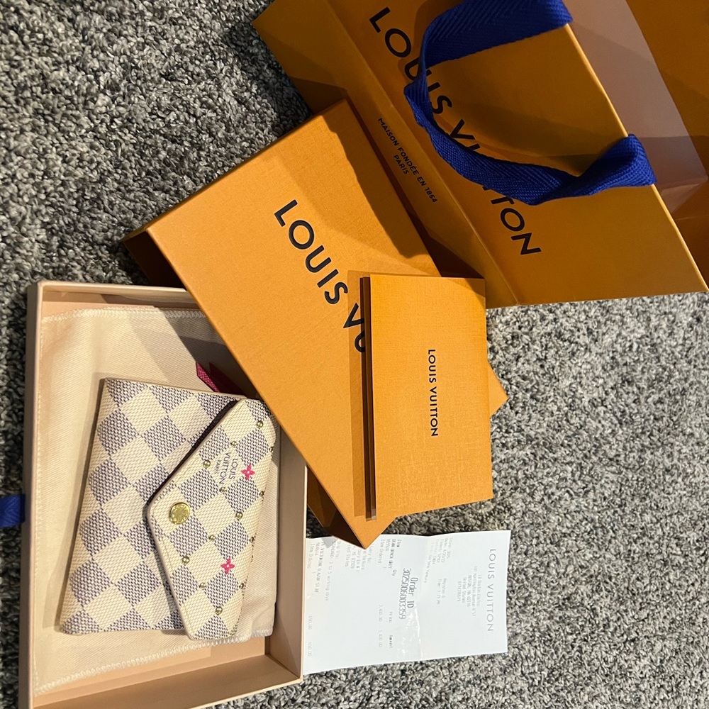 Louis Vuitton Checkered Key & Card Holder - Cream and Pink